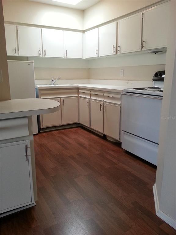 Building Photo - 378 St Armands Cir