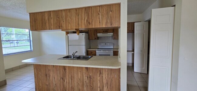 Foto del edificio - 38714 South Ave