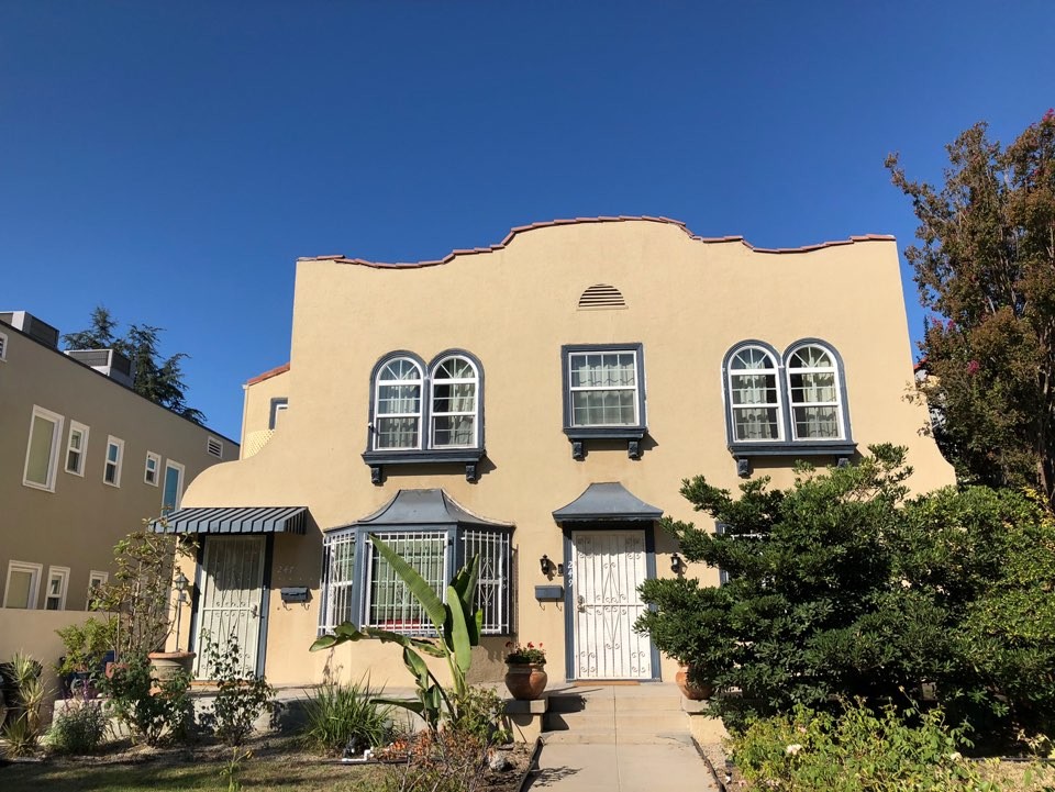 Front Entrance - 247 N Irving Blvd