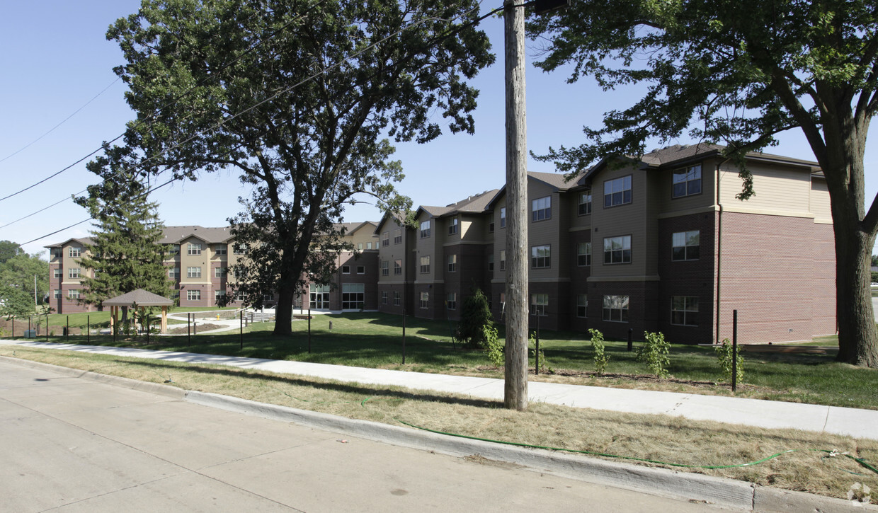 Building Photo - Fort Des Moines Senior Housing