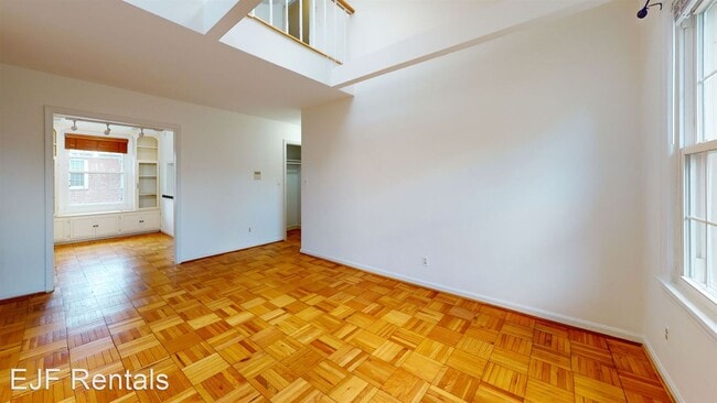 Building Photo - 2 br, 1 bath House - 2730 Ordway Street NW...