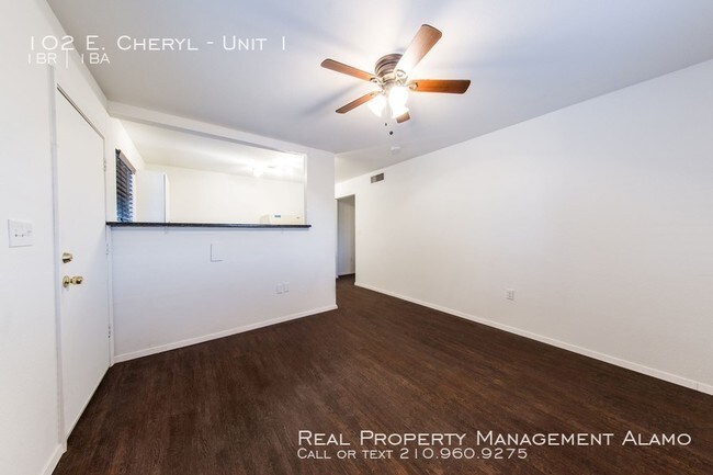 Building Photo - 102 E Cheryl Dr