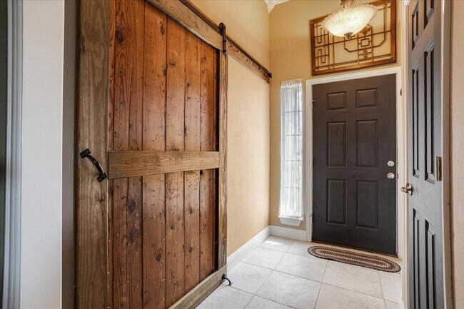 Building Photo - 1258 Greywood Dr