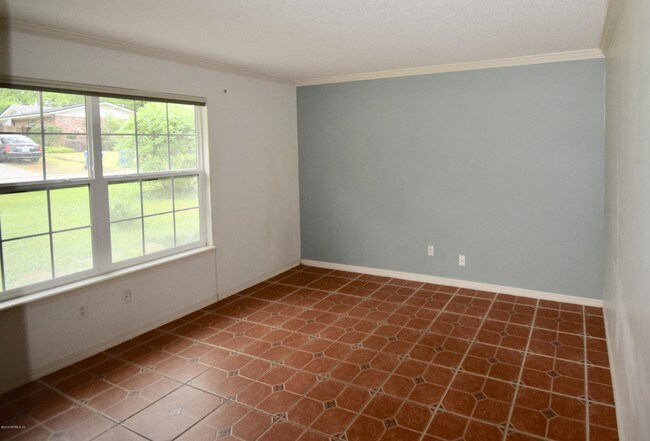 Foto del edificio - 1320 Westlawn Dr