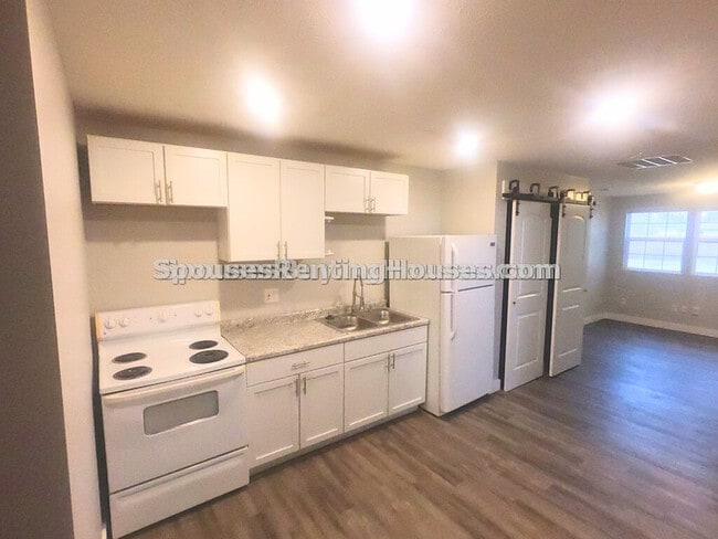 Foto del edificio - 420 Indiana St