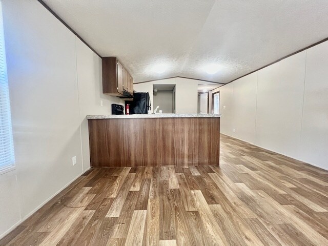 Foto del edificio - 227 Laurel Ln