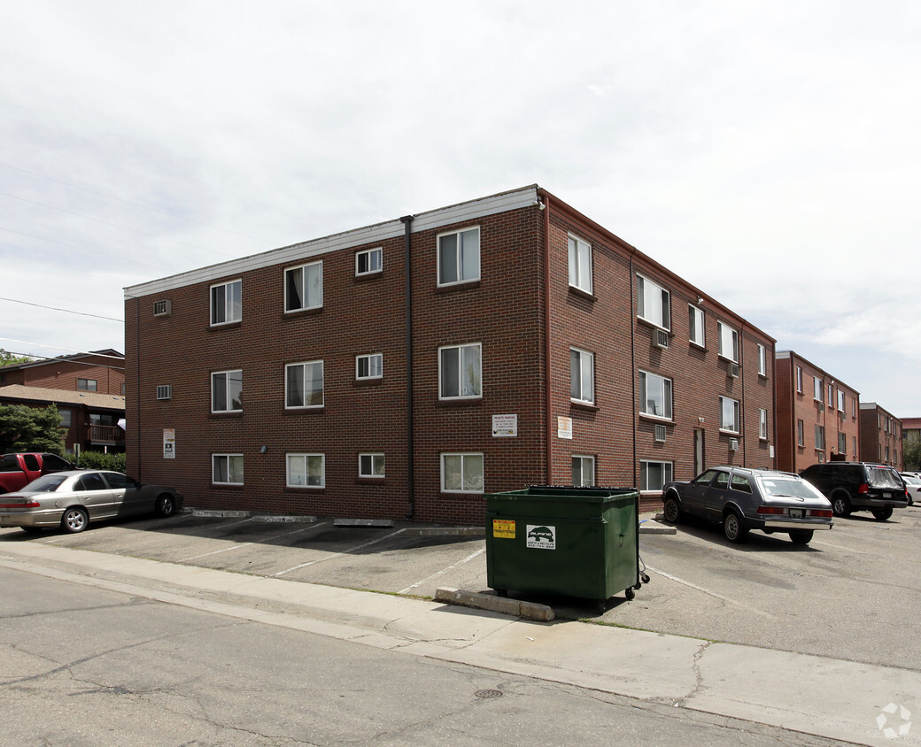 Building Photo - 551 S Fairfax St