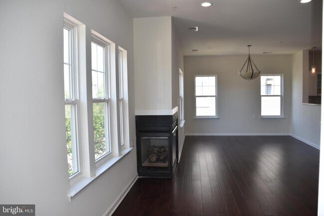 Building Photo - 3032 Bellamy Way