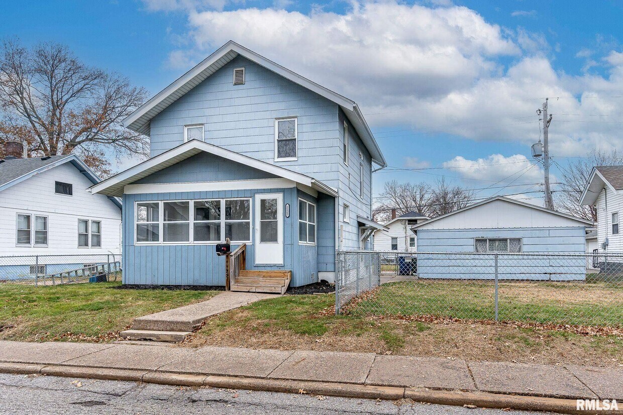 Primary Photo - 1122 E Colorado St
