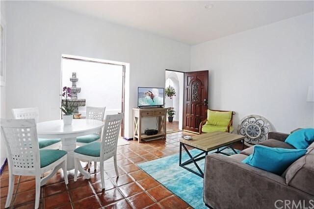 Building Photo - 203 Avenida Rosa