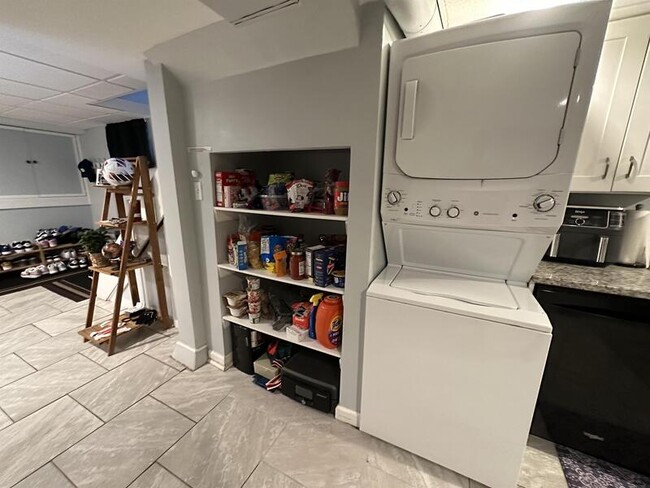 Building Photo - 620 Oxford Blvd