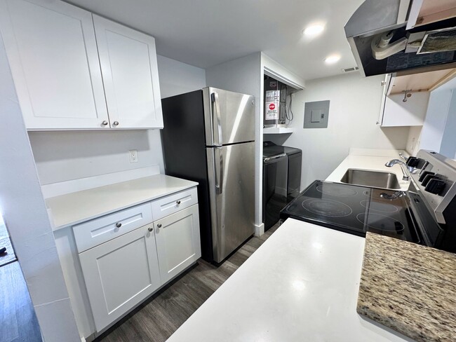 Foto del edificio - 4501 Treehouse Ln
