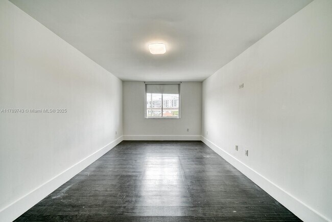 Foto del edificio - 1010 NW 11th St