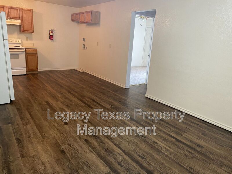 Foto principal - 1110 Williams Ave