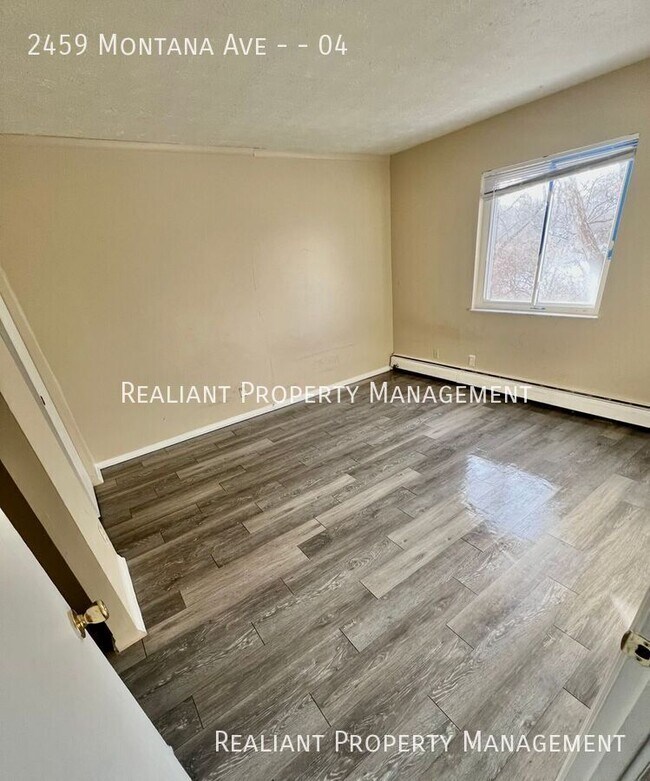 Foto del edificio - 2459 Montana Ave