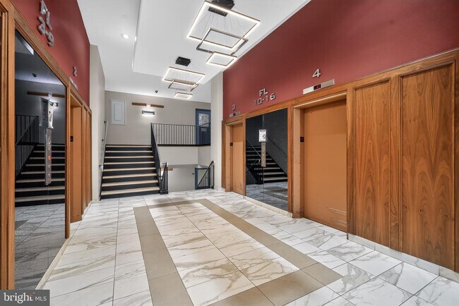 Foto del edificio - 4600 Duke St