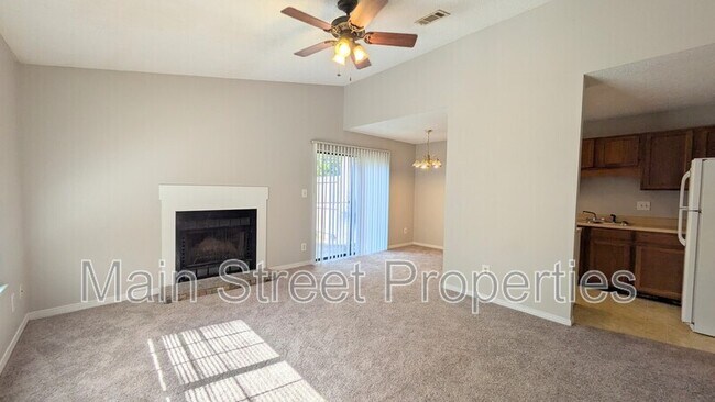 Building Photo - 9345 Chisholm Rd