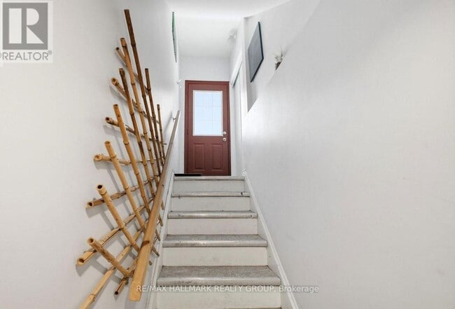 Building Photo - 172 Cobourg St