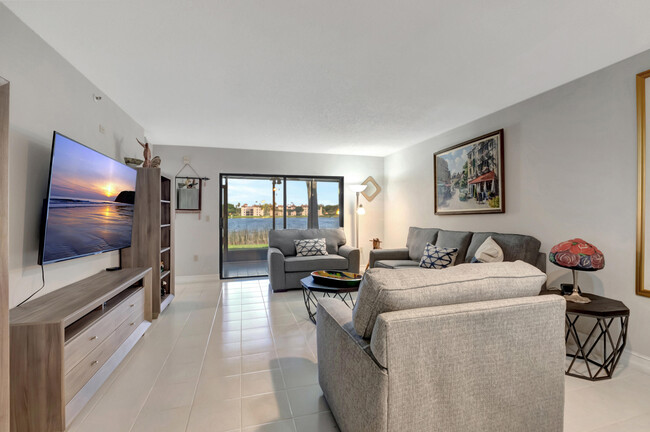 Building Photo - 6269 Pointe Regal Cir