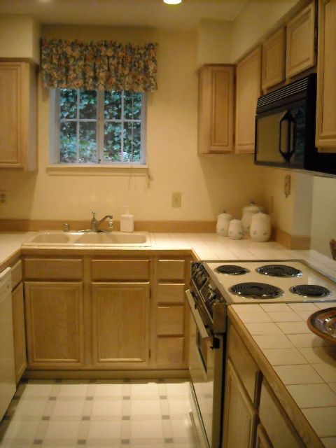 Building Photo - Charming 2BR 2BA Condo in Mercer Park