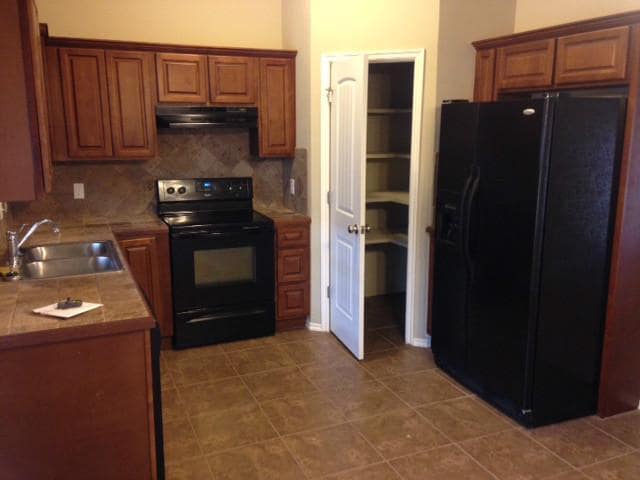 Building Photo - 2333 NW 197th St