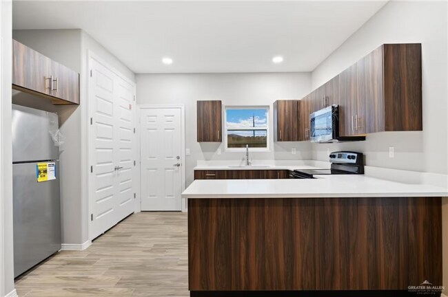 Foto del edificio - 3705 Walnut Ave