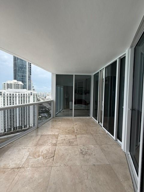 Foto del edificio - 18911 Collins Ave