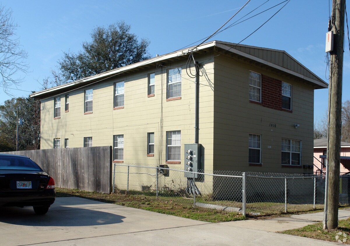 Foto del edificio - 1416 W 20th St