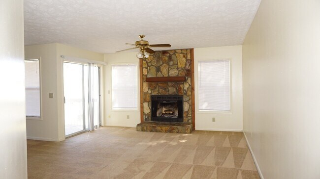 Foto del edificio - 1022-1 BROOKHOLLOW~STEWARTS CREEK