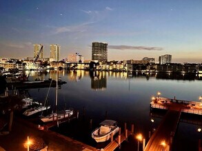 Building Photo - 400 Golden Isles Dr