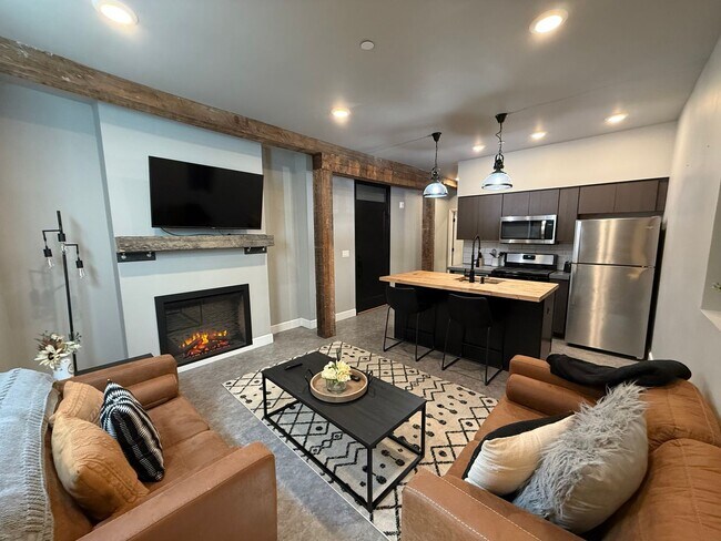 Foto del edificio - 305 N Alaska St