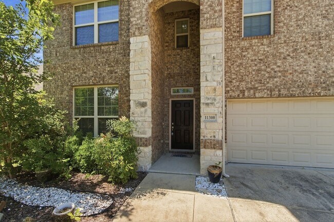 Foto del edificio - 11300 Hubbard Creek Dr