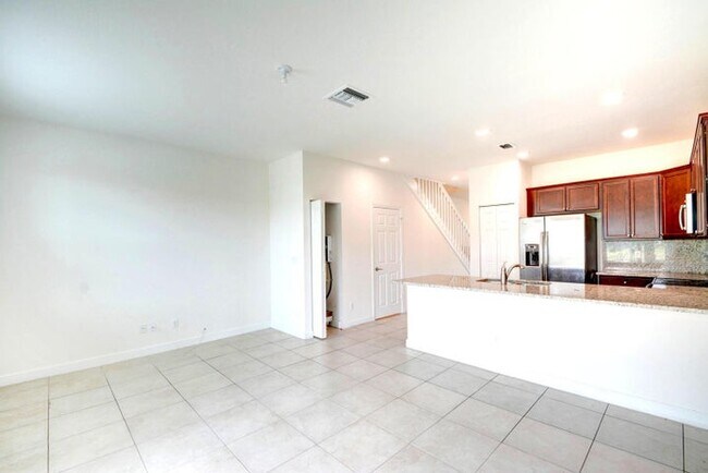 Foto del edificio - 5330 Ellery Terrace