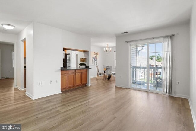 Building Photo - 110 Westwick Ct