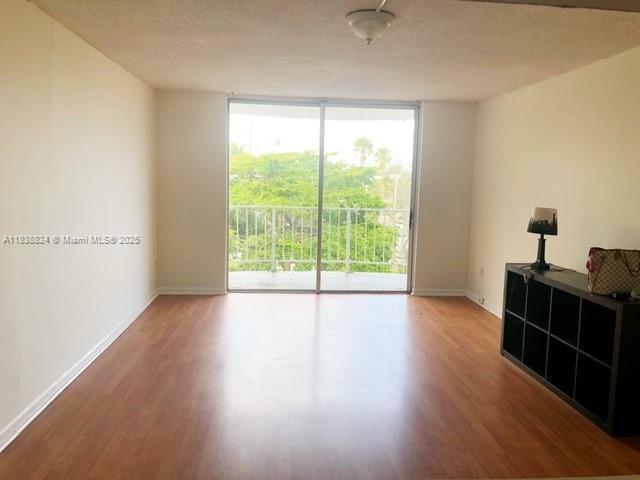 Foto del edificio - 482 NW 165th St