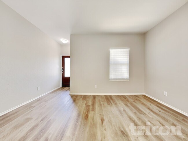 Foto del edificio - 8406 Chalk Hill Cove