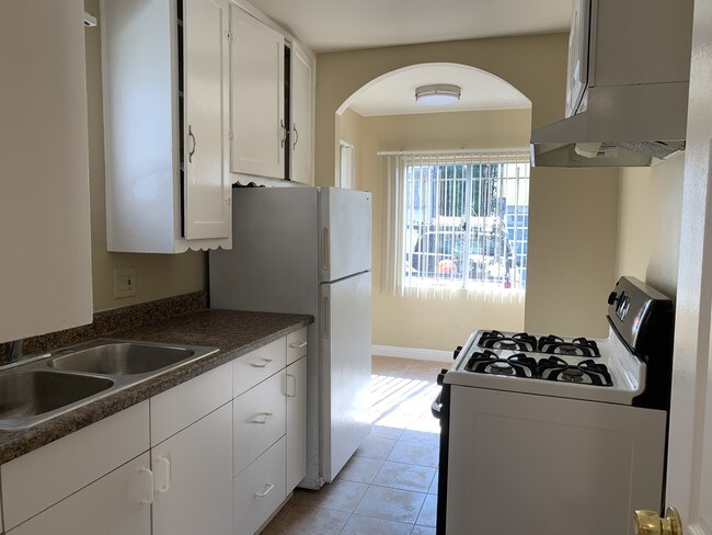 Foto del edificio - 736 Marine St