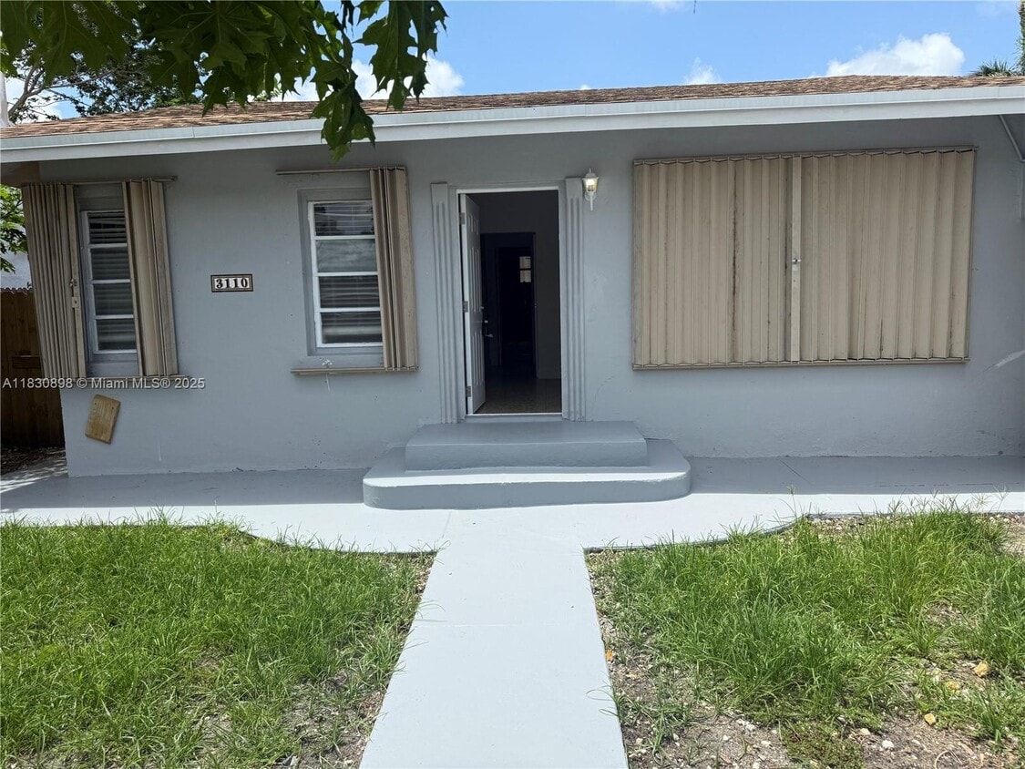 Primary Photo - 3110 SW 23rd Terrace