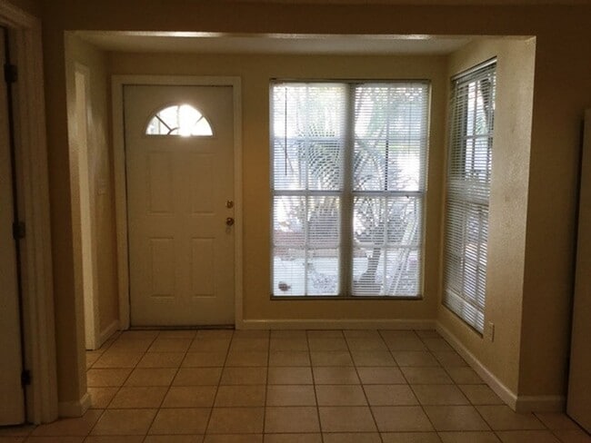 Foto del edificio - 1508 Seminary St