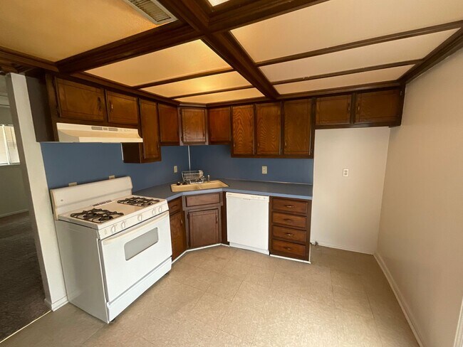 Foto del edificio - Nice 3 bed, 1 bath, 1 car garage