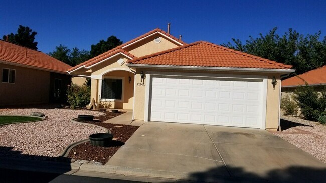 Building Photo - Clean, Quiet, and Cozy!  PET FRIENDLY!