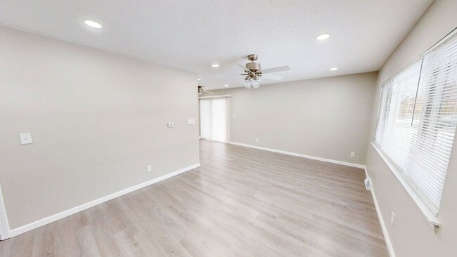 Foto del edificio - 769 Kettering Rd