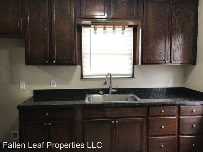 Foto del edificio - 2 br, 1 bath House - 945 72nd Ave.