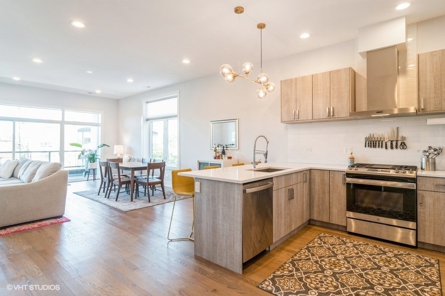 2315 W Taylor St Unit 3E, Chicago, IL 60612 Condo for Rent in Chicago