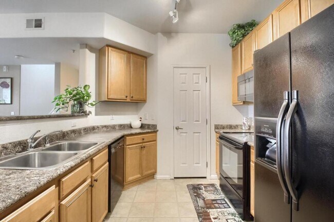 Building Photo - 15700 E Jamison Dr #9202
