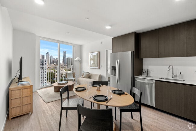 2BR, 2BA - 961SF - Dining Room - 2000 Biscayne