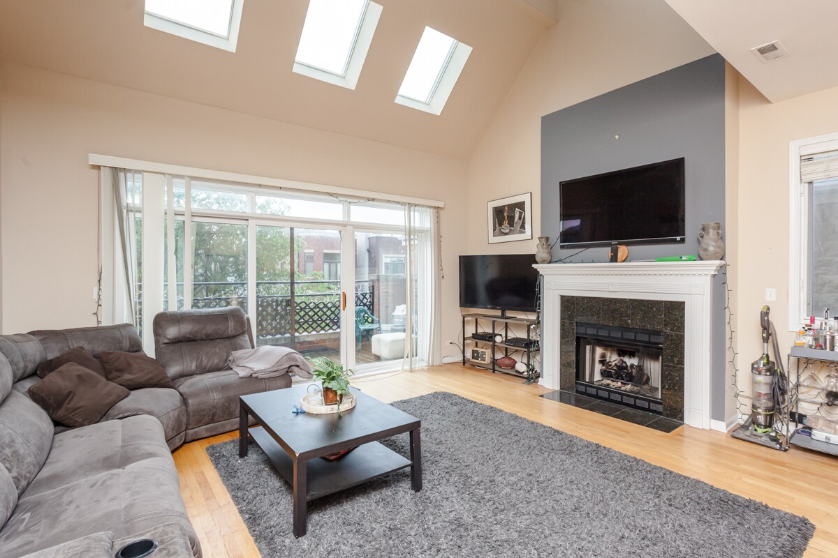 Foto principal - 1252 N Cleaver St