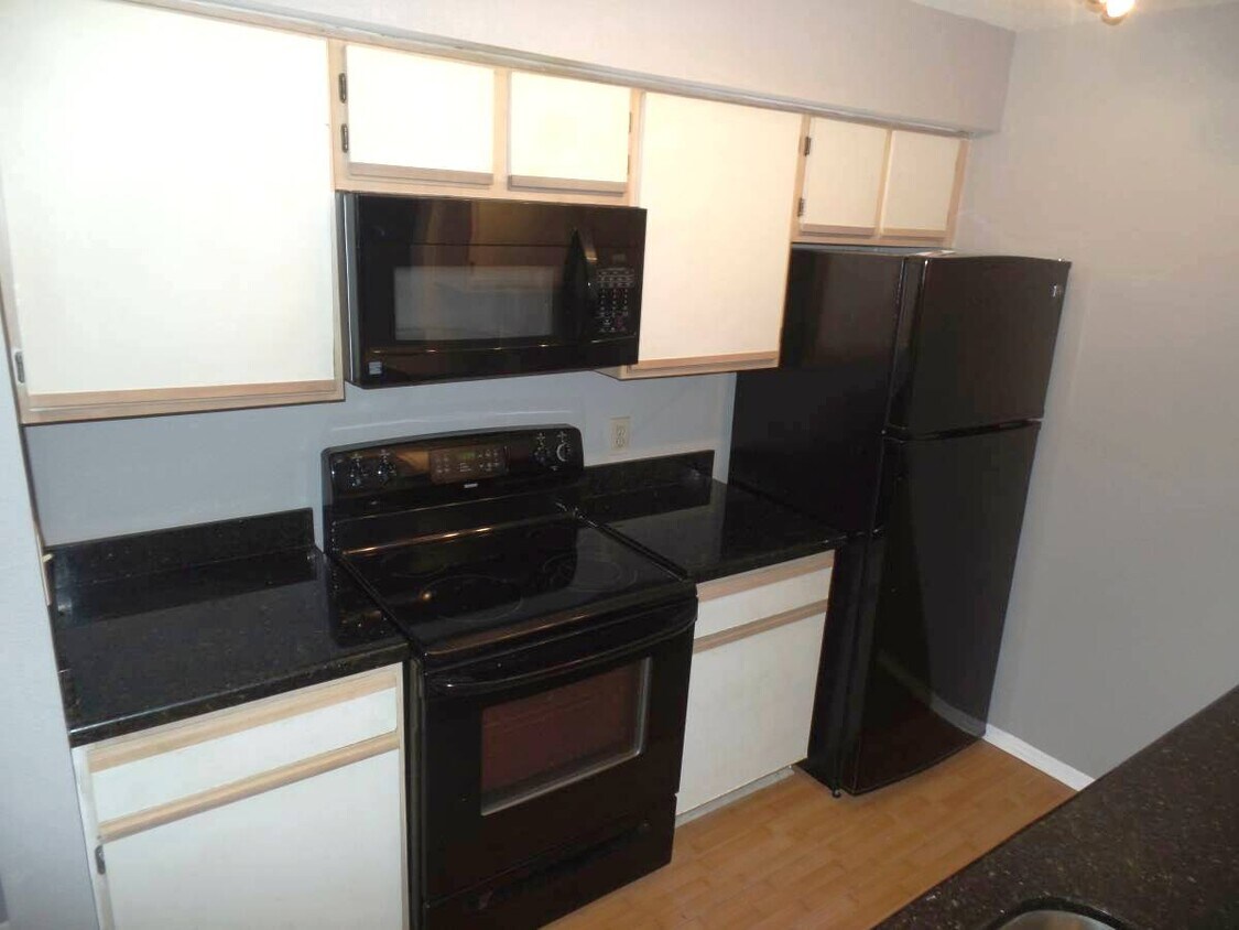 Foto principal - 2420 NW 33rd St