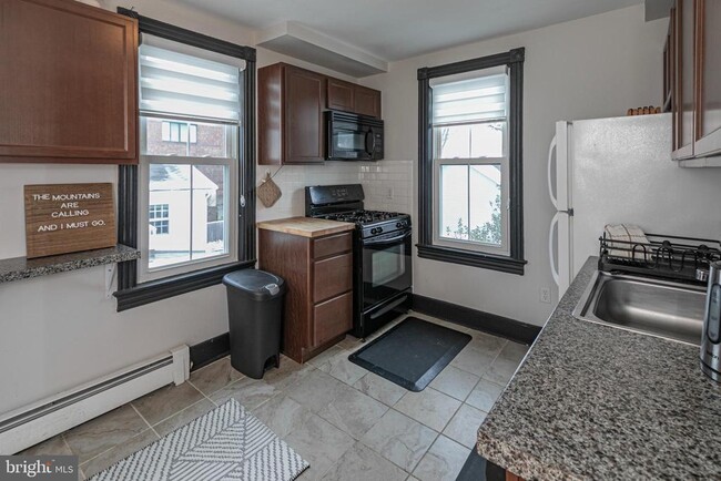 Building Photo - 357-359 Nassau St