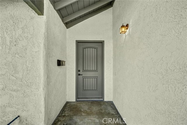 Building Photo - 4942 E Glenview Ave
